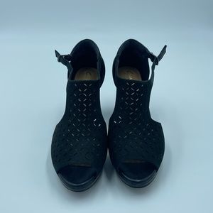 Clarks Heel Sandals 7.5M